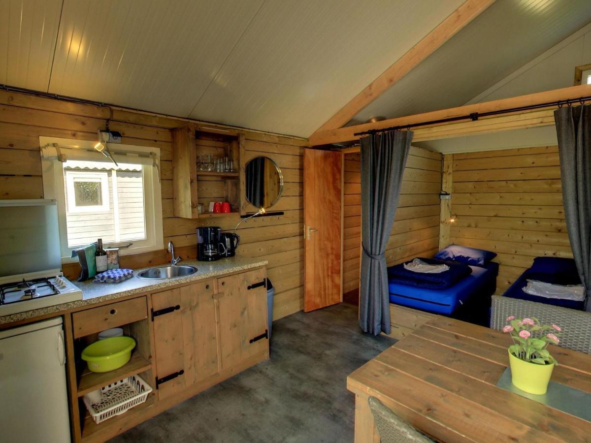 Chalet With Dishwasher, In Natural Environment IJhorst Eksteriør billede